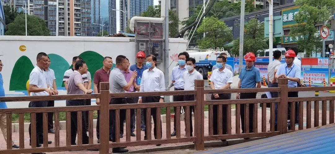 東莞市市長肖亞非等領(lǐng)導(dǎo)視察我司在建項(xiàng)目——東江下游片區(qū)水污染綜合治理工程（萬江街道段）