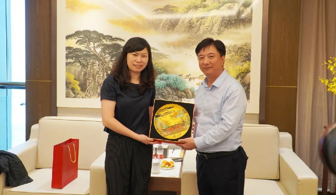 浙大城鄉(xiāng)規(guī)劃設(shè)計(jì)院厲華笑院長(zhǎng)一行到訪華坤